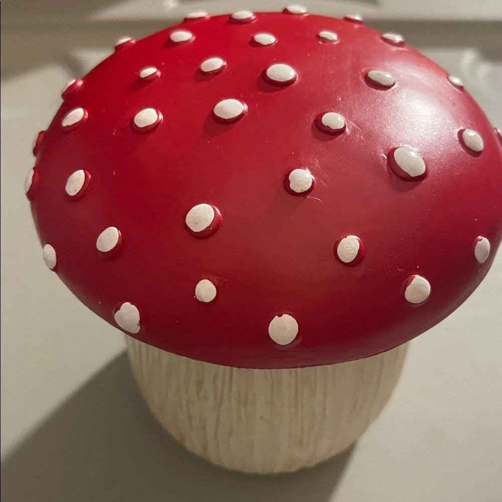 Mushroom Canister - Cottonball or QTip Holder, NWOT